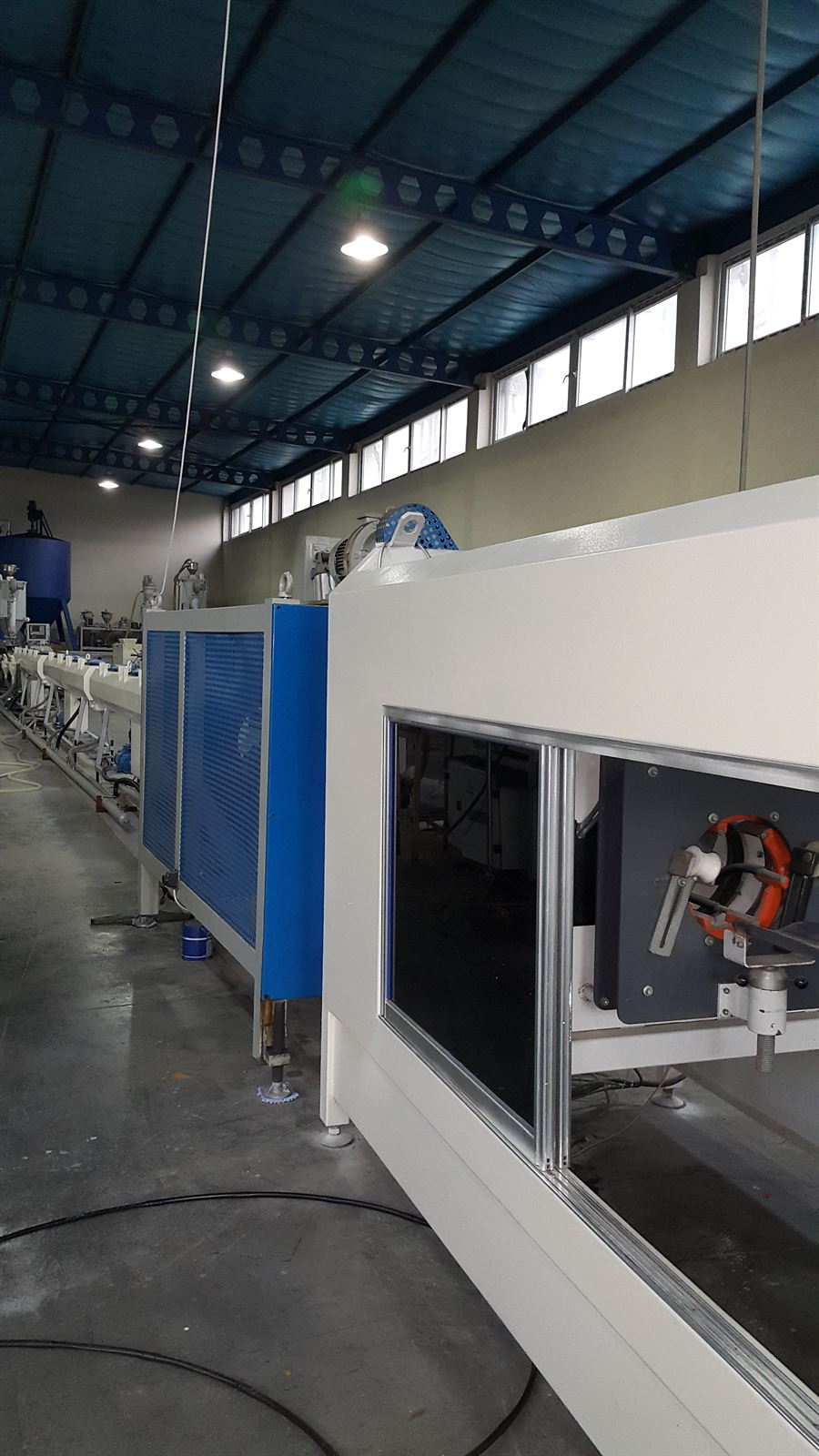 Pipe production and quality-control line